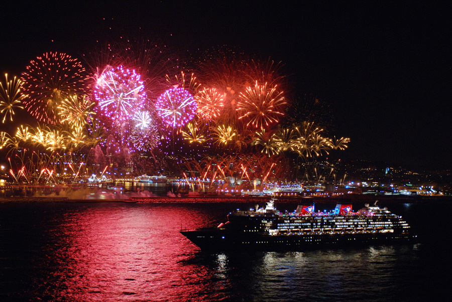 DISNEY MAGIC CRUCEROS MEDITERRANEO CRUCEROS CARIBE DISNEY CRUCEROS DISNEY EN FAMILIA CRUCEROS DISNEY OFERTAS CRUCEROS EN FAMILIA CRUCEROS PARA FAMILIAS CRUCEROS DESDE MIAMI #DisneyMagic #CrucerosDisney #FuegosArtificiales #CrucerosFamilia #CrucerosParaFamilias #Disney